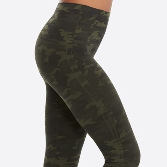 SPANX Pants - 🕶️Spanx green army camo look at me now leggings L